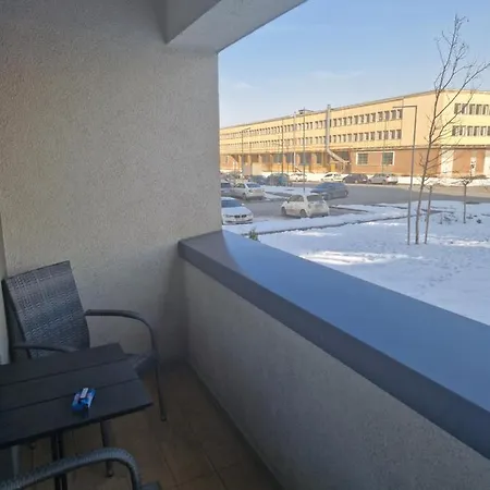 Apartament Coresi Avantgarden *